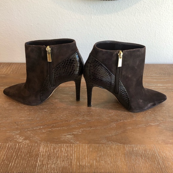 Vince Camuto Kasi Brown Suede Booties Size 8.5 - Picture 6 of 16